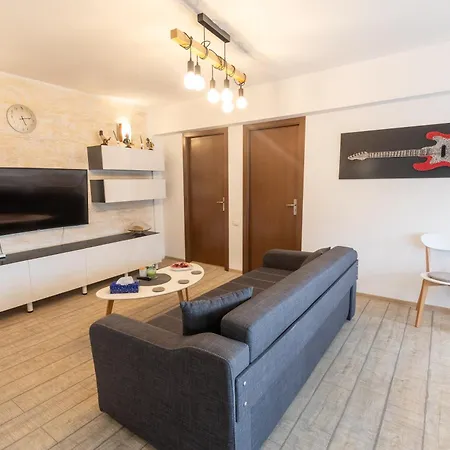 Apartment Maram *